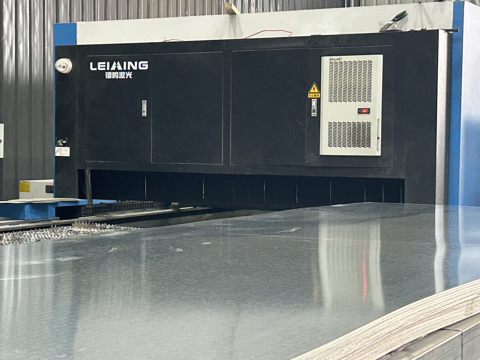 Sheet laser cutting · LEIMING